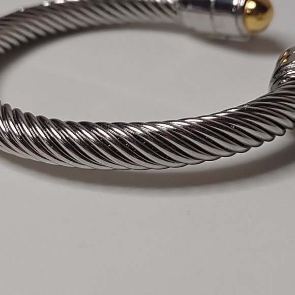 Blue, Red, And Silver Tone Bracelet - Picture 8 of 13